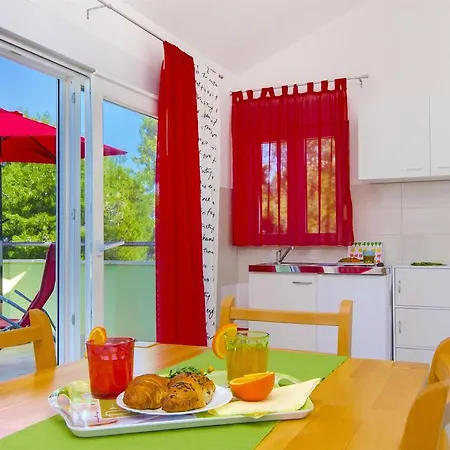 Pava Donji Okrug (Ciovo)