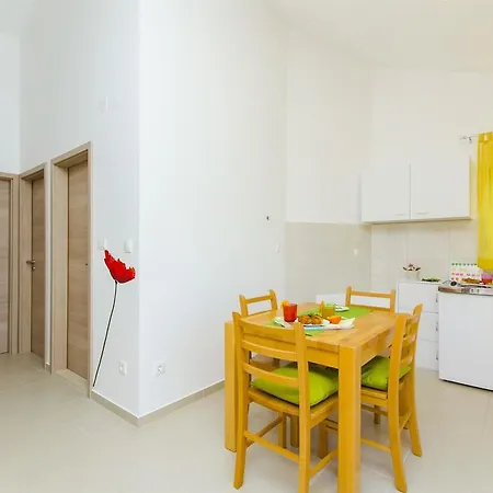 Appartamento Pava Donji Okrug (Ciovo)